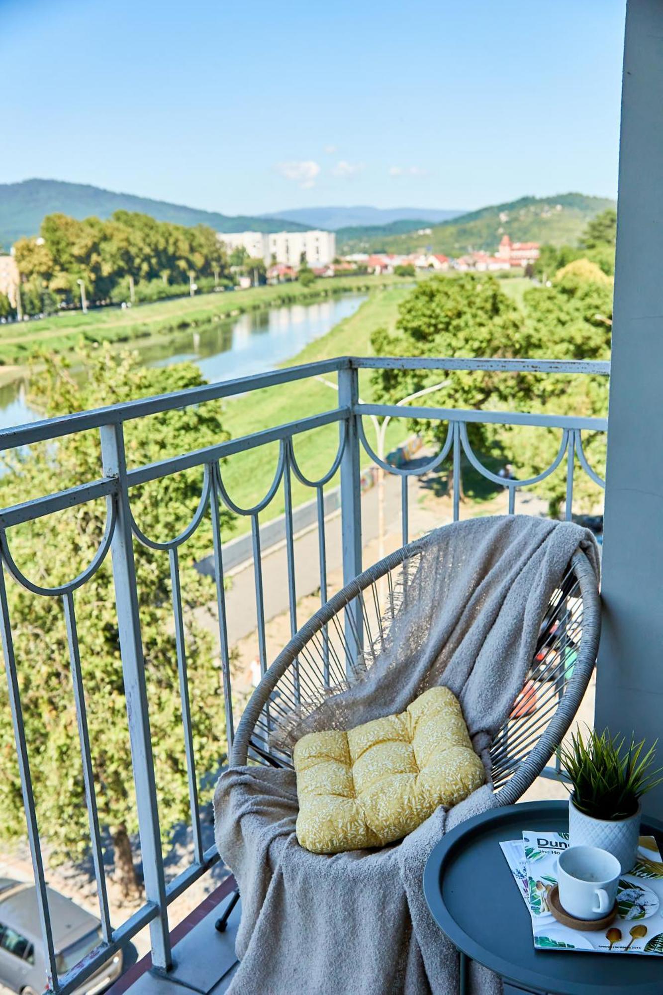 Wonderful Panoramic View Apartment Mukatschewo Exterior foto